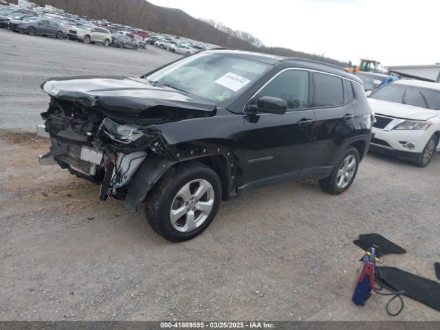 3C4NJDBB1KT754314 Jeep Compass Latitude 4x4