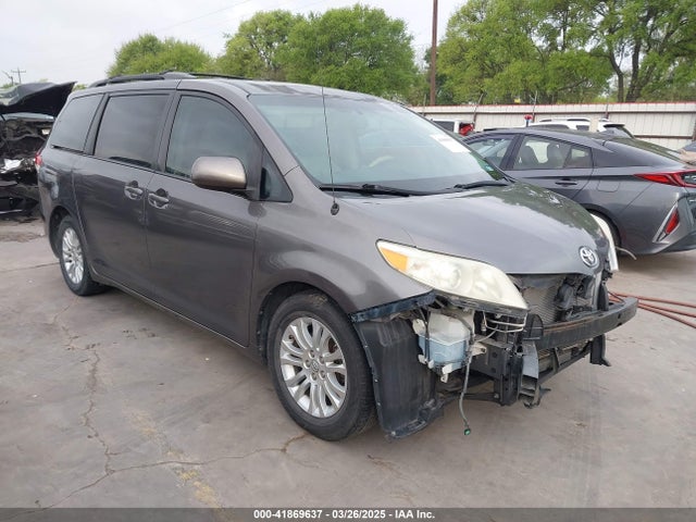 Aukcja sprzedaży 2011 Toyota Sienna Xle V6, vin: 5TDYK3DC1BS136012, numer aukcji: 41869637