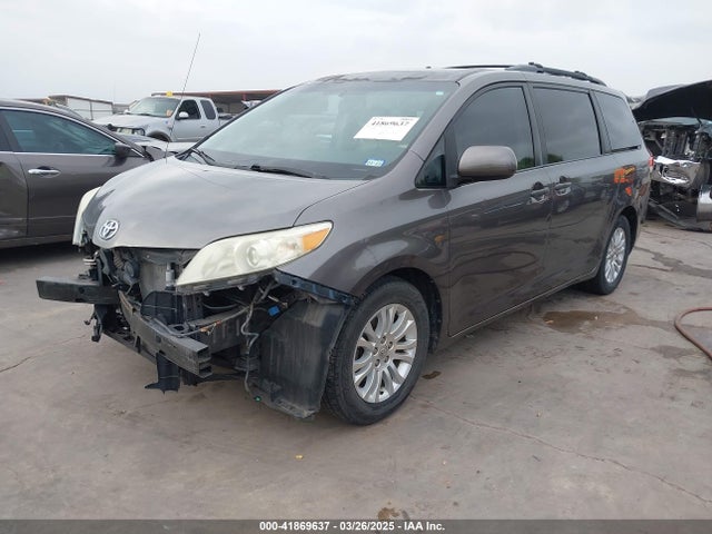 Aukcja sprzedaży 2011 Toyota Sienna Xle V6, vin: 5TDYK3DC1BS136012, numer aukcji: 41869637