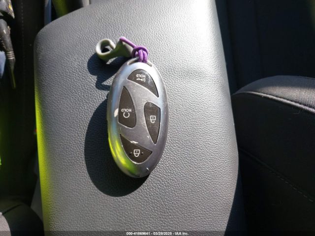 KMHLM4DGXRU707852 Hyundai ELANTRA SEL