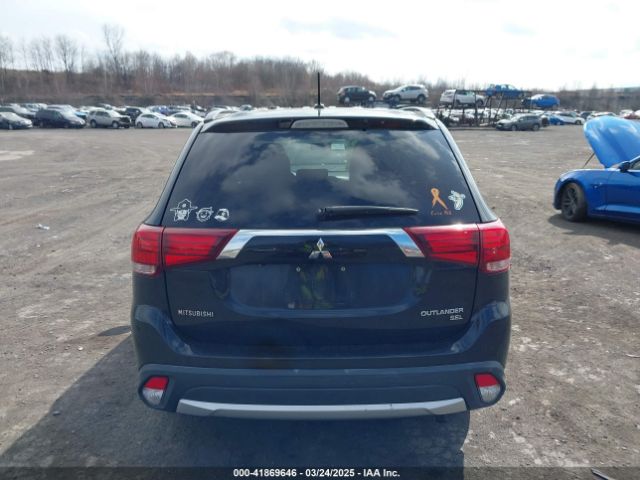 JA4AD3A39GZ003885 Mitsubishi Outlander Sel
