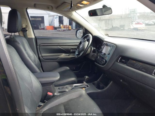 JA4AD3A39GZ003885 Mitsubishi Outlander Sel