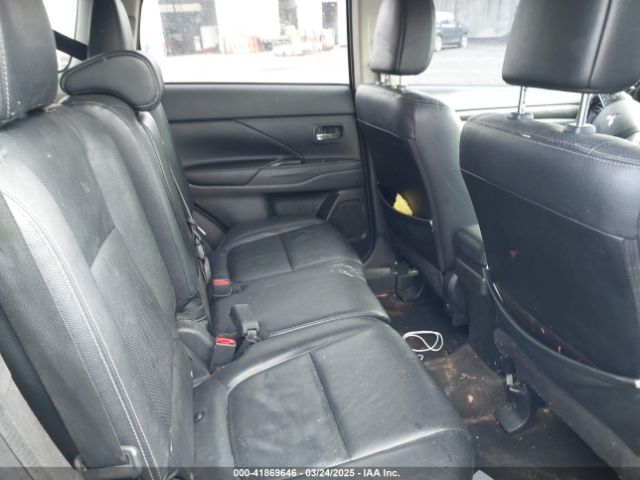 JA4AD3A39GZ003885 Mitsubishi Outlander Sel