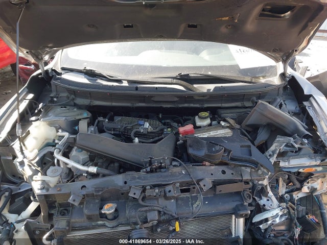 KNMAT2MV7JP545098 Nissan ROGUE SV