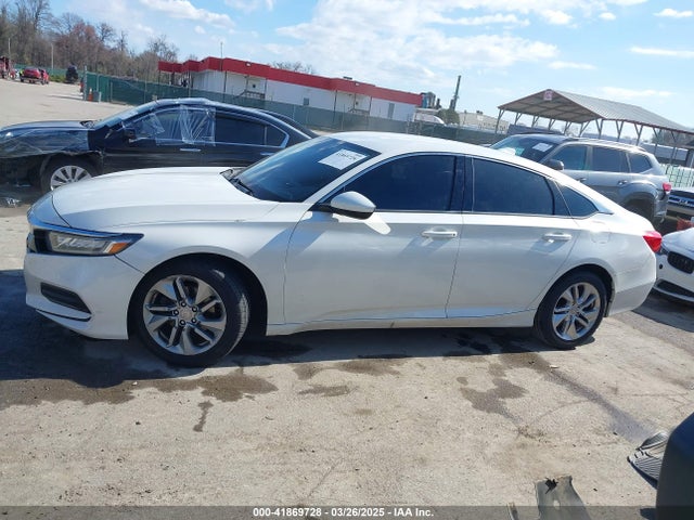 Honda ACCORD LX 2018 1HGCV1F15JA196681 Image 15