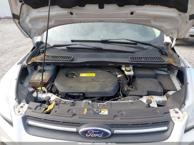 1FMCU9GX6GUB50752 Ford ESCAPE SE