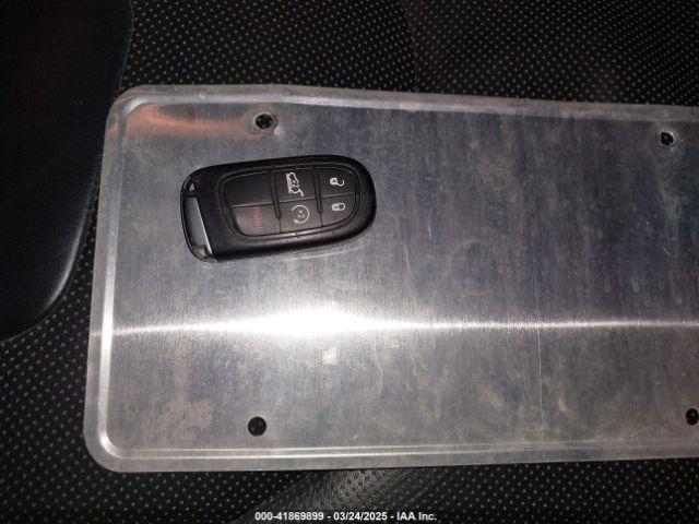 1C4PJMDN9KD207393 Jeep Cherokee Limited 4x4