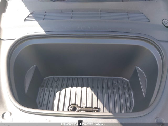 2025 TESLA MODEL Y 7SAYGDEE2SA354505 Photo 9