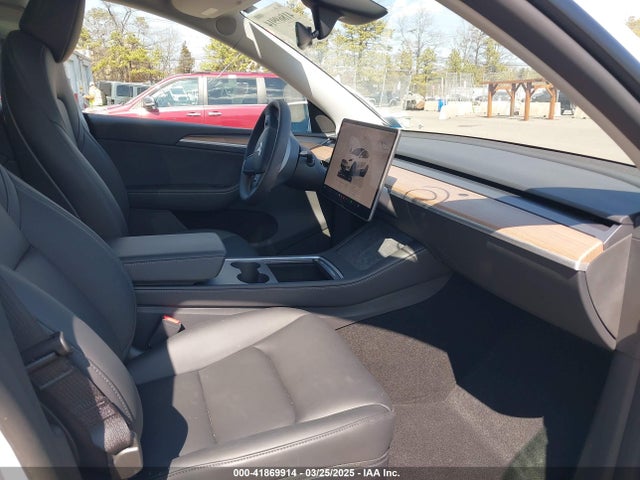2025 TESLA MODEL Y 7SAYGDEE2SA354505 Photo 4
