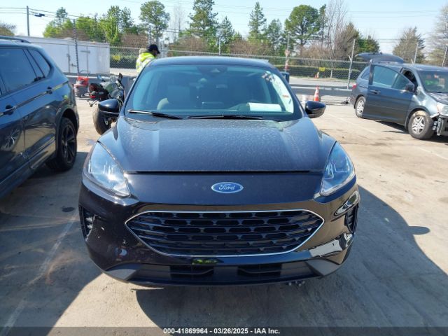 1FMCU9BZ7NUA26950 Ford Escape Se Hybrid