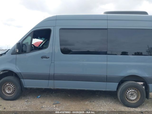 W1Z4EFVY3NP509123 Mercedes-Benz Sprinter 2500 Standard Roof V6