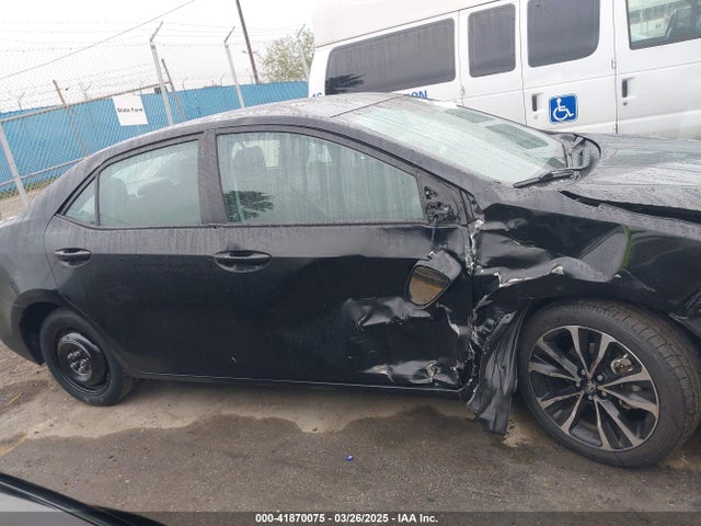 Toyota COROLLA SE 2017 5YFBURHE8HP601028 Image 13