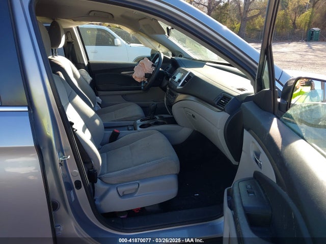 Honda PILOT LX 2019 5FNYF6H17KB086820 Image 5