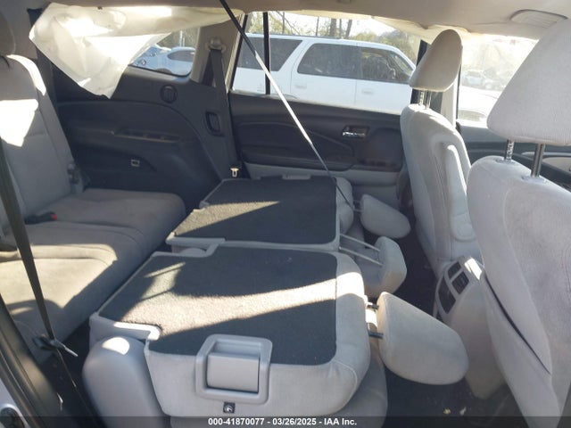 Honda PILOT LX 2019 5FNYF6H17KB086820 Image 8