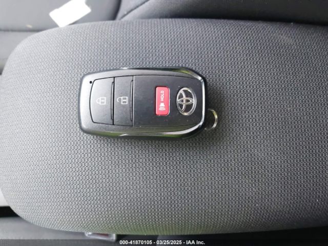 7MUBAABG3RV103760 Toyota Corolla Cross Le