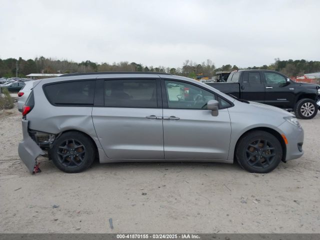 2C4RC1EG5LR257658 Chrysler Pacifica Touring L Plus