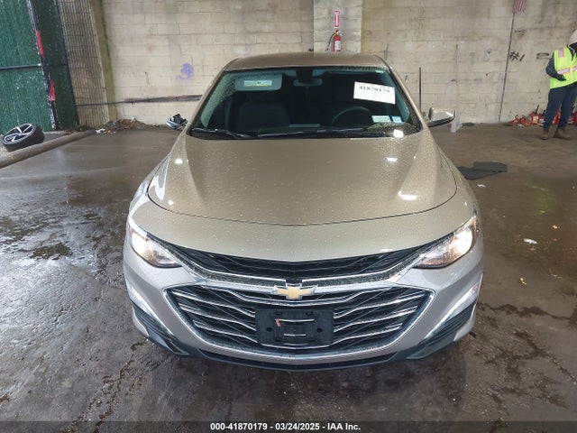 1G1ZD5ST0NF136156 Chevrolet Malibu Fwd Lt