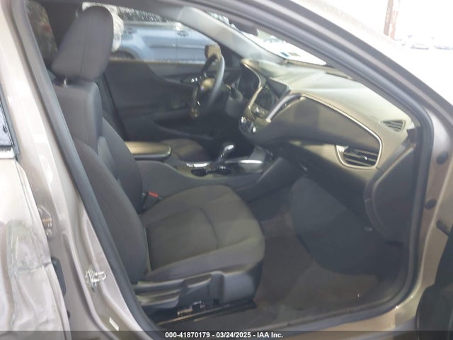1G1ZD5ST0NF136156 Chevrolet Malibu Fwd Lt