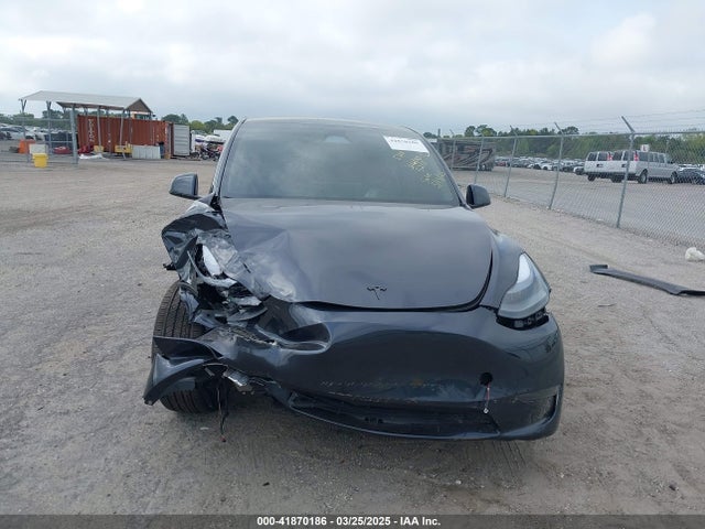 7SAYGDED7RF095210 Tesla Model Y