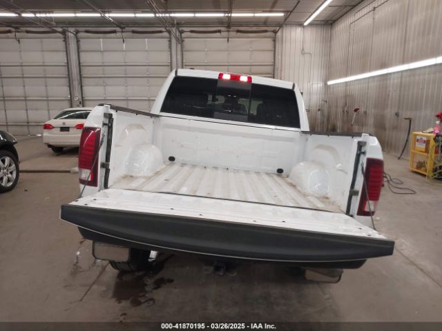 1C6RR7LGXKS743195 RAM 1500 Classic Warlock  4x4 5'7 Box