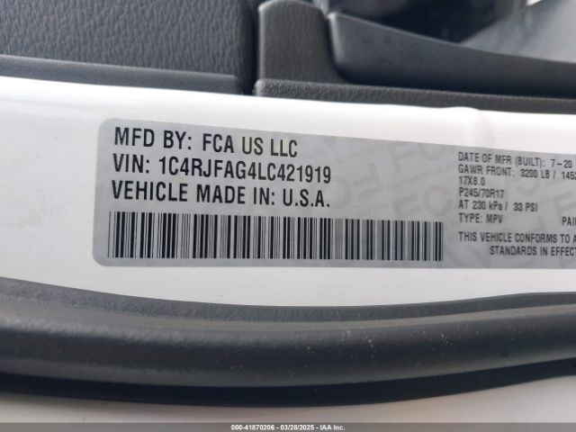 1C4RJFAG4LC421919 Jeep Grand Cherokee Laredo E 4x4