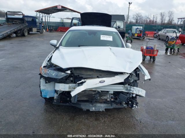 3FA6P0LUXKR104850 Ford Fusion Hybrid Se