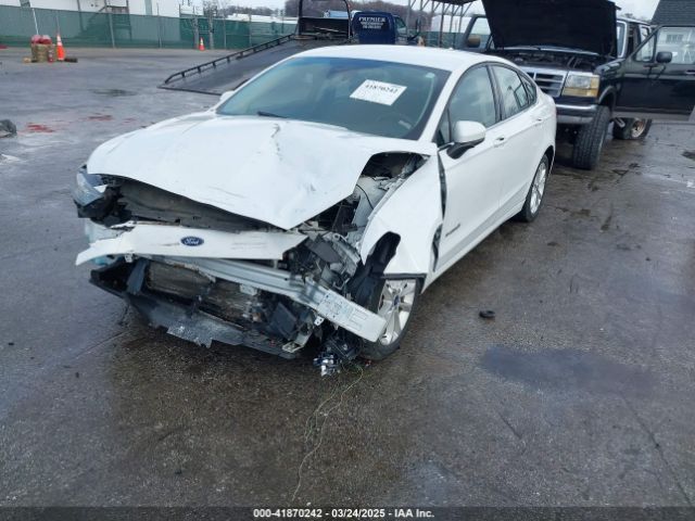 3FA6P0LUXKR104850 Ford Fusion Hybrid Se