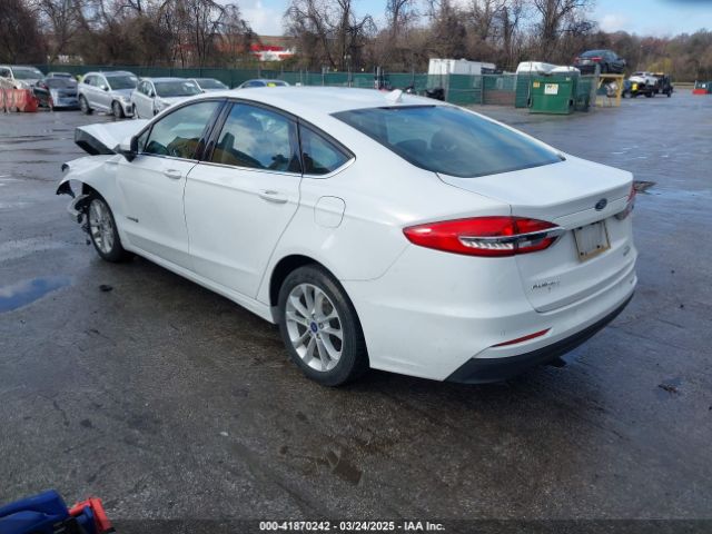 3FA6P0LUXKR104850 Ford Fusion Hybrid Se