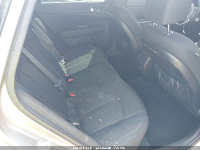 5XXGT4L31JG268249 KIA Optima Lx