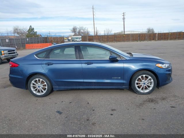 3FA6P0LU8KR262037 Ford Fusion Hybrid Se