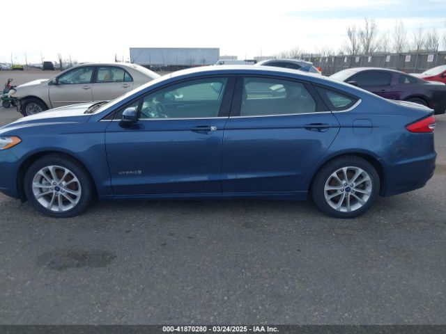 3FA6P0LU8KR262037 Ford Fusion Hybrid Se