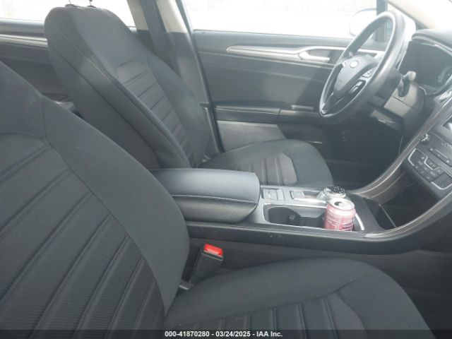 3FA6P0LU8KR262037 Ford Fusion Hybrid Se
