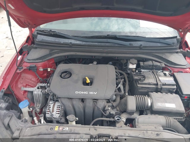 KMHD84LFXHU137089 Hyundai ELANTRA SE
