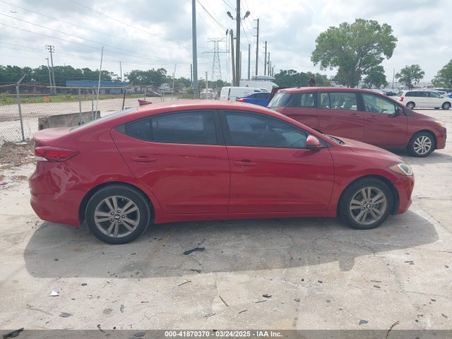 KMHD84LFXHU137089 Hyundai ELANTRA SE