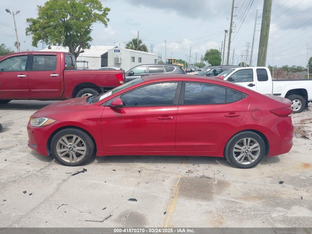 KMHD84LFXHU137089 Hyundai ELANTRA SE