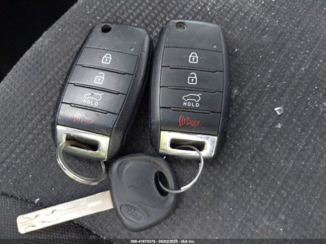 5XYKT4A66FG658922 KIA SORENTO LX