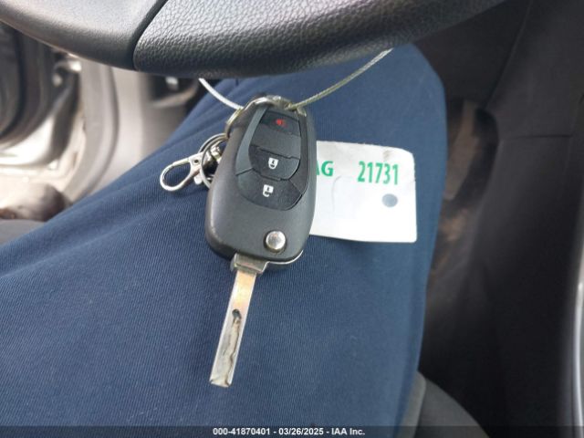 3GNCJKSB3KL210528 Chevrolet TRAX LS