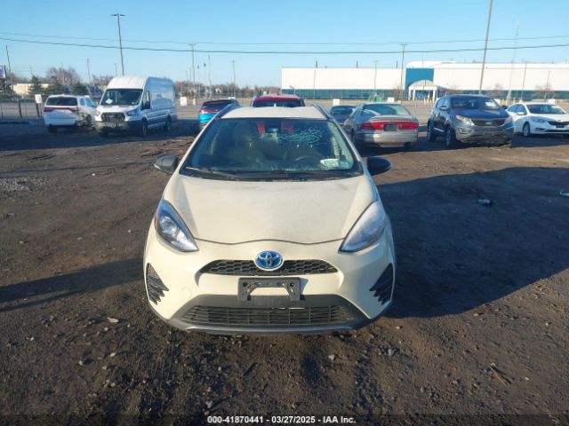 JTDKDTB34J1599812 Toyota Prius C Two