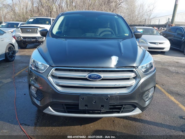 1FMCU0GD9KUB58550 Ford ESCAPE SE
