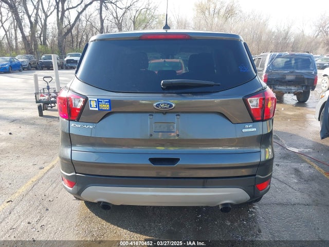 1FMCU0GD9KUB58550 Ford ESCAPE SE