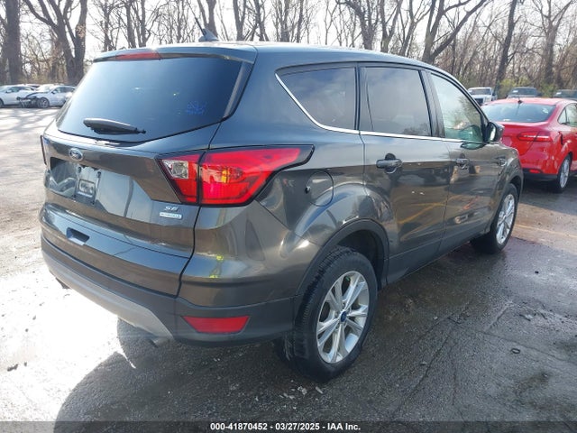 1FMCU0GD9KUB58550 Ford ESCAPE SE
