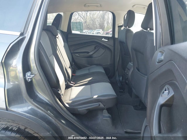 1FMCU0GD9KUB58550 Ford ESCAPE SE