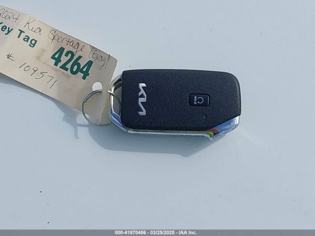 KNDPV3DF3R7275687 KIA Sportage Ex