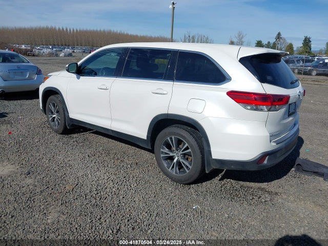 5TDBZRFHXKS956909 Toyota Highlander Le