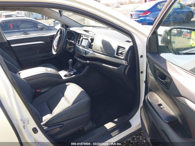 5TDBZRFHXKS956909 Toyota Highlander Le