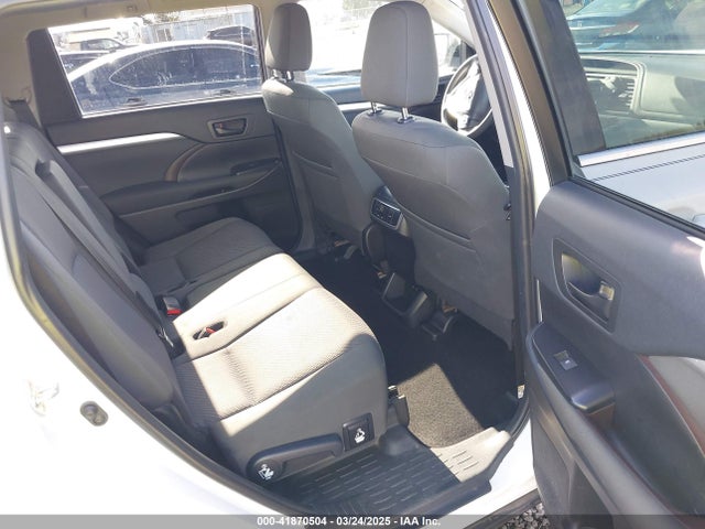 5TDBZRFHXKS956909 Toyota Highlander Le