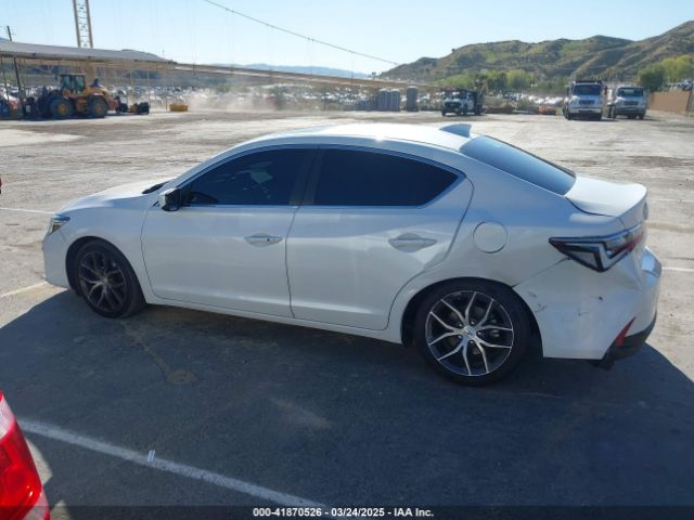 19UDE2F70NA000151 Acura Ilx Premium Package