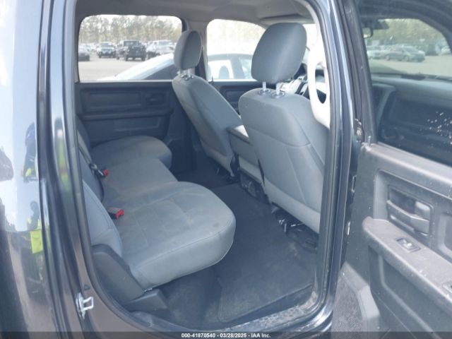 1C6RR6KT1JS296814 RAM 1500 Express  4x2 5'7 Box