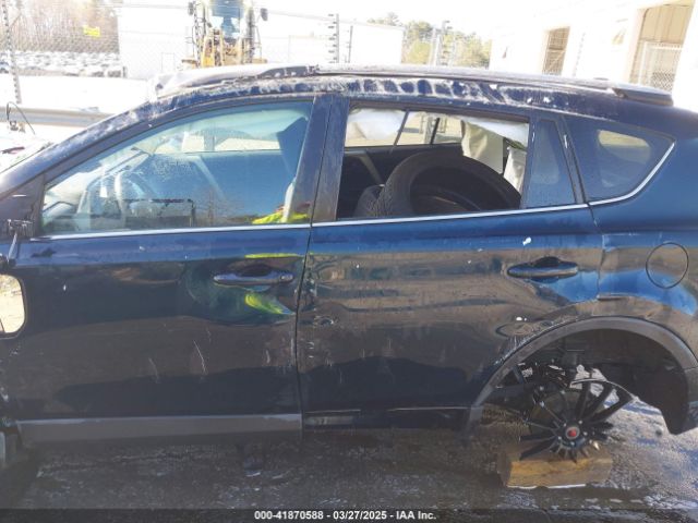 2T3ZFREV7JW463118 Toyota RAV4 LE