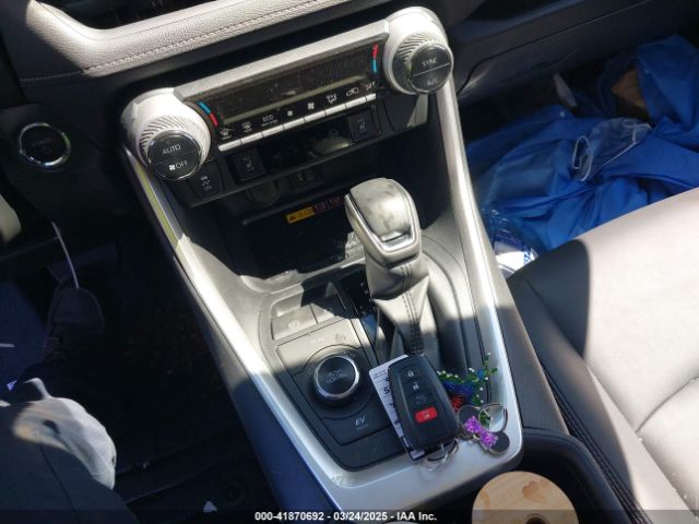 JTMB6RFV0RD126685 Toyota Rav4 Hybrid Xle Premium